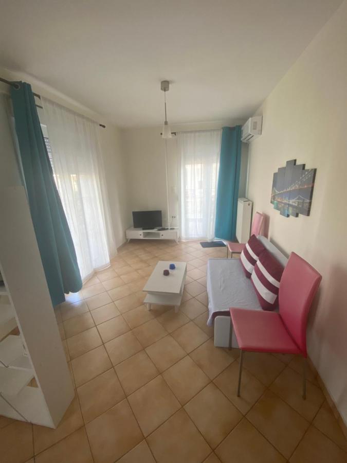 Kelesi Apartments Nea Kallikrateia Екстер'єр фото