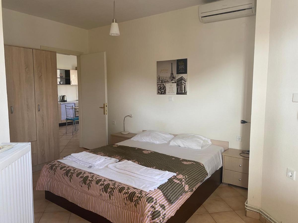 Kelesi Apartments Nea Kallikrateia Екстер'єр фото
