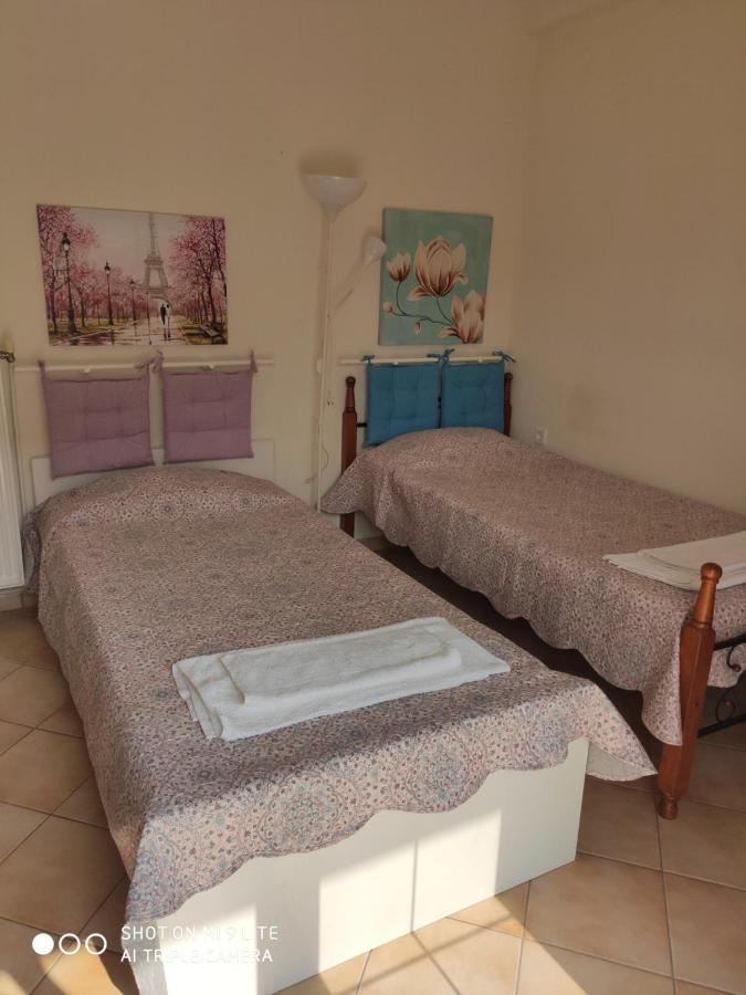 Kelesi Apartments Nea Kallikrateia Екстер'єр фото